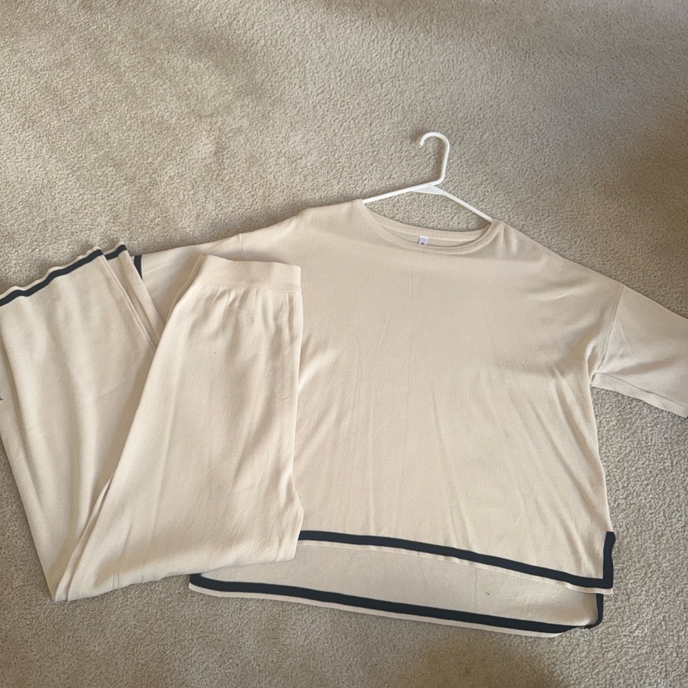 Cream Lounge Set with Black Trim